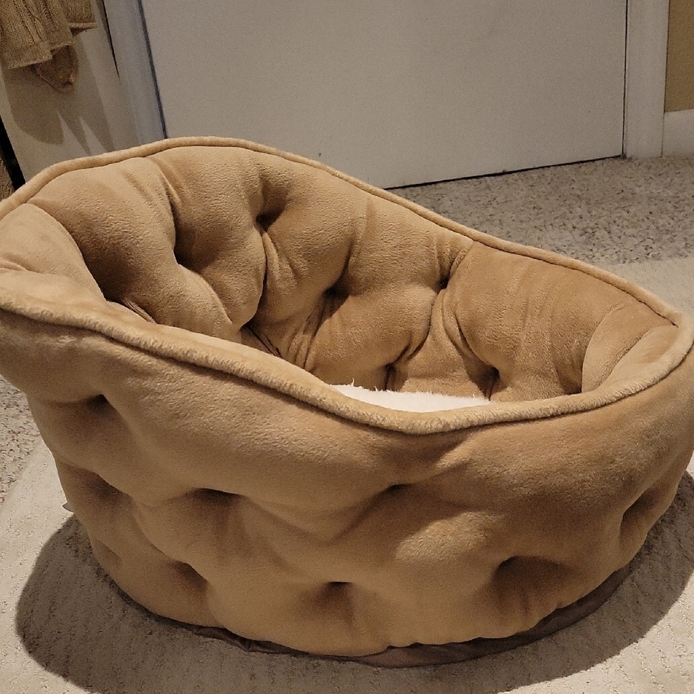 Tan Cat Bed, NWT - Picture 3 of 6